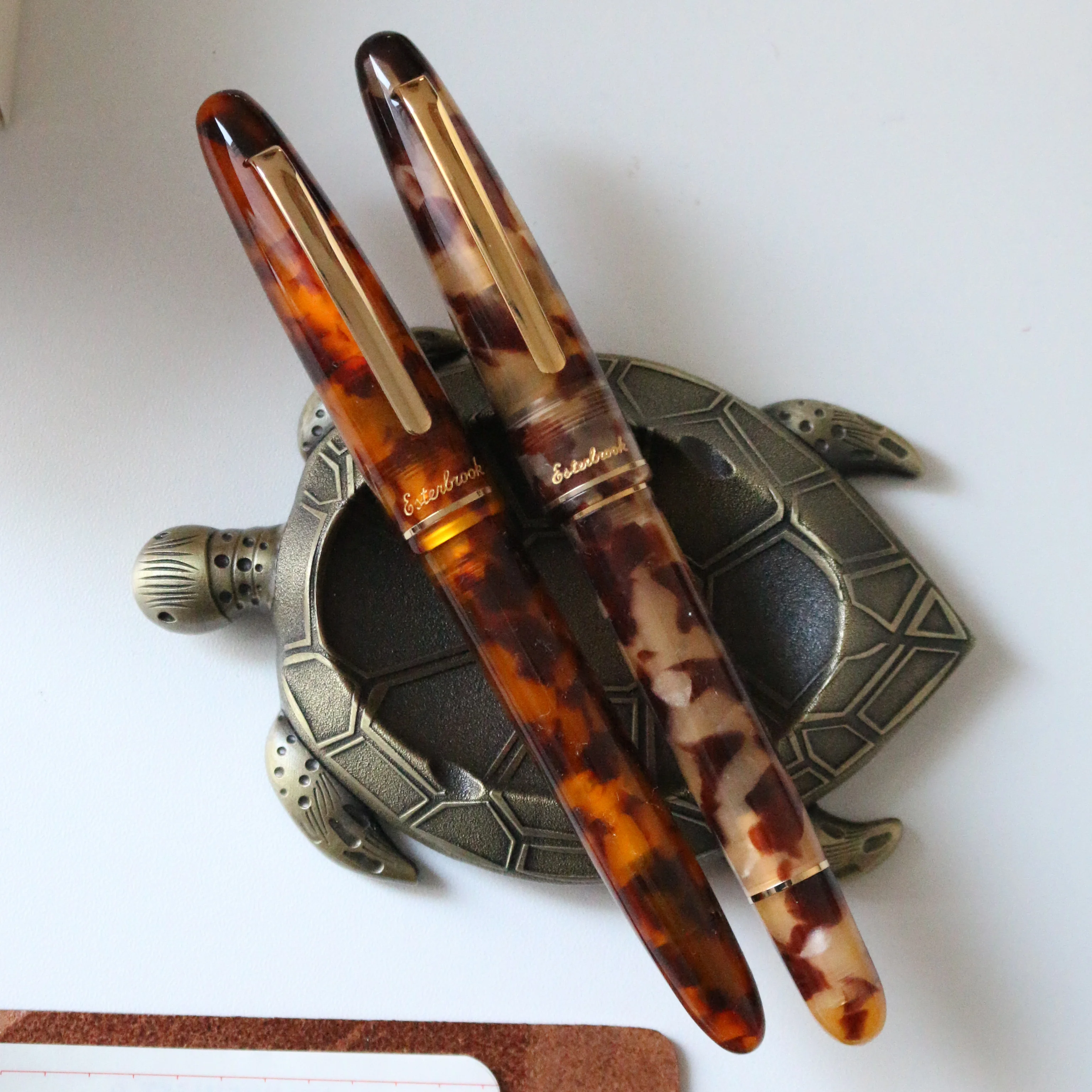 Amber Tortoise Estie - Specialty Nibs - Image 5